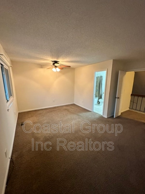 Building Photo - 458 Falling Ln