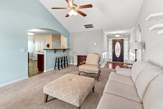 Building Photo - 3 Bed/2Bath in the Reserve At Wydham Gate S/D