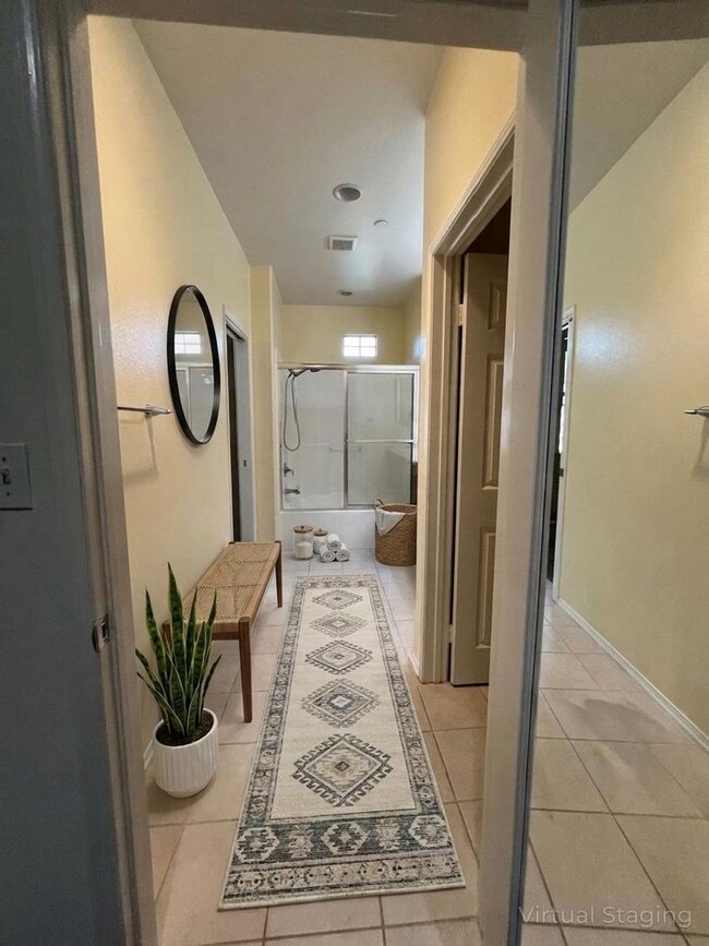Building Photo - Beautiful 2 Bedroom, 2 1/2 Bathroom Porter Ranch Townhome! Ready for Move In!
