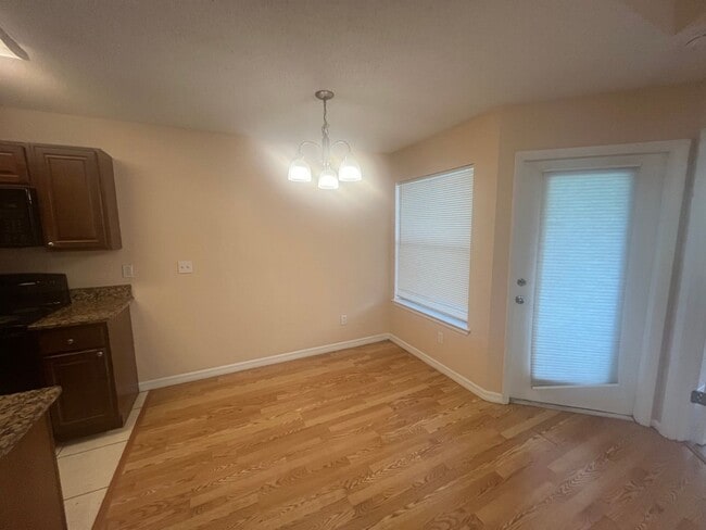 Building Photo - 2597 Grassy Point Dr