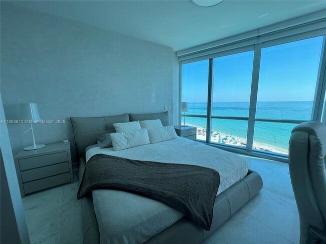 Building Photo - 17121 Collins Ave