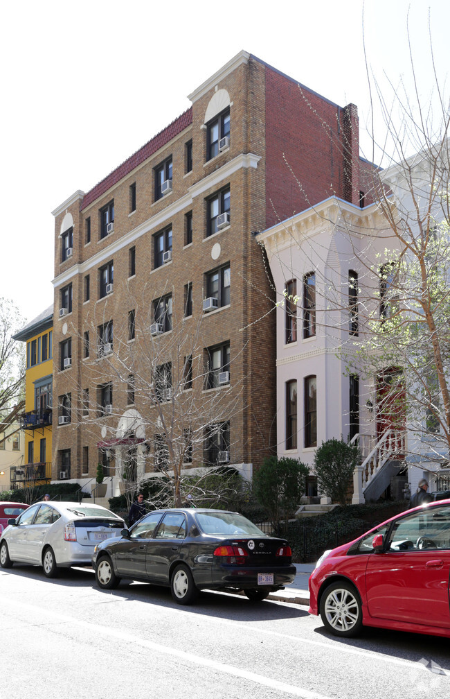 Claridge House - Claridge House Apartments