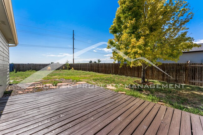 Building Photo - Spacious Home with Fenced Yard and Central AC