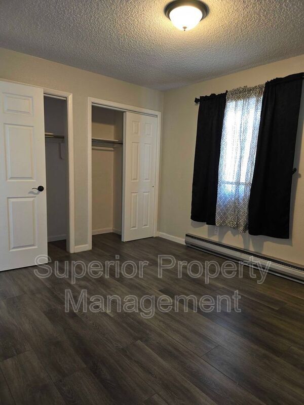 Building Photo - 4950 King Arthur Way