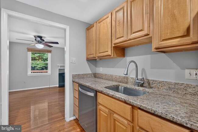 Building Photo - 8228 Goldstream Ct