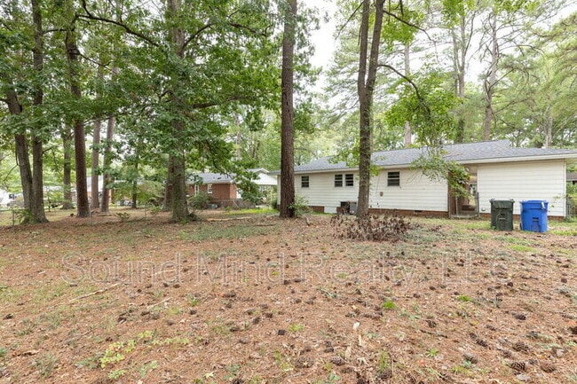 Building Photo - 1311 Dogwood Ln NW
