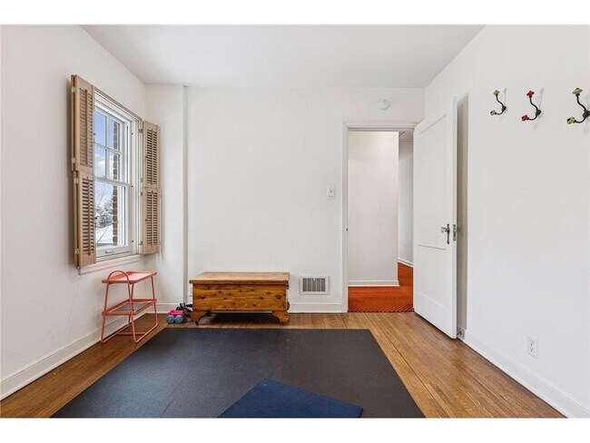 Building Photo - 1197 W Como Blvd