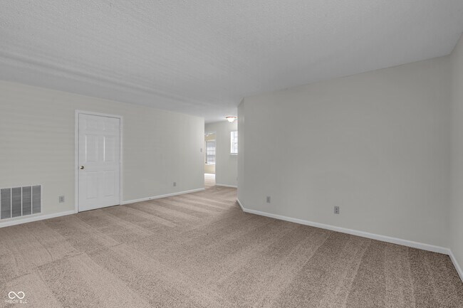Building Photo - 10187 Hatherley Way