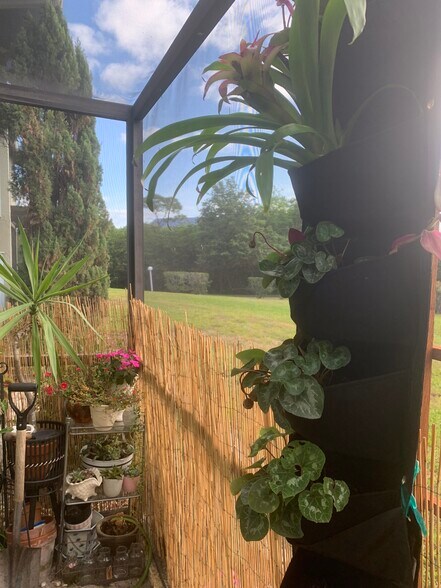 Building Photo - 1411 NE 14th Ct