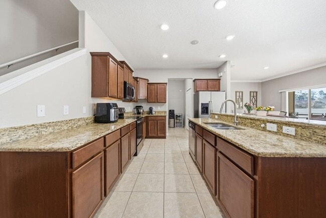 Building Photo - Located in the gated Hammocks community, professionally managed & PRIVATE OWNER