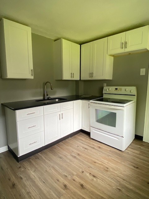 Building Photo - 156 Westwood Ave