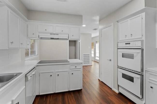 Building Photo - 3607 Cobleskill Ct