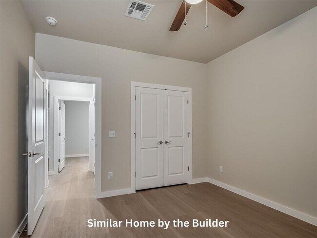 Building Photo - 114 Sterling Dr