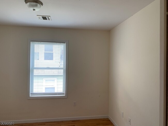 Building Photo - 709 Jersey St
