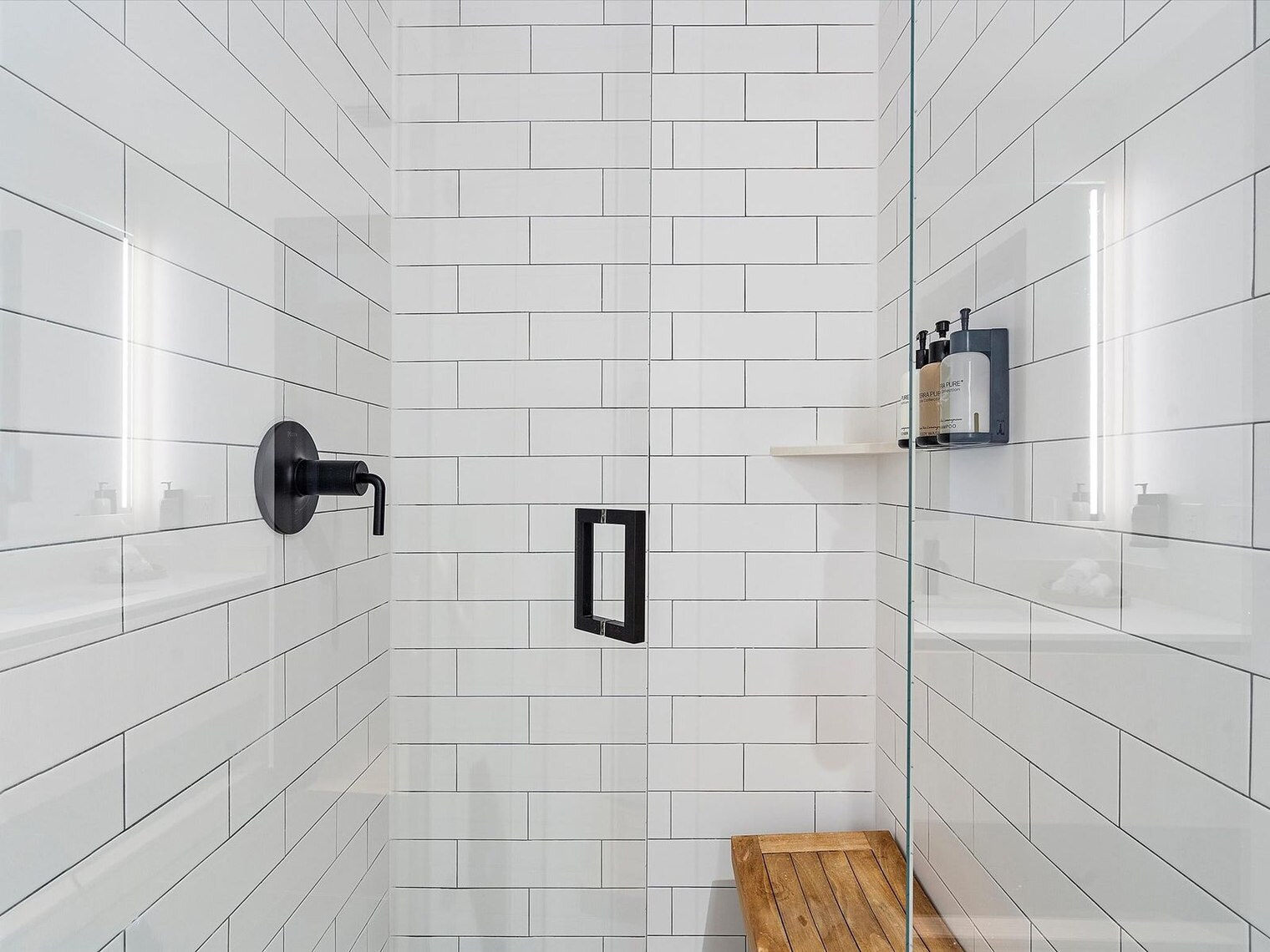 Building Photo - 398 NE 5th St