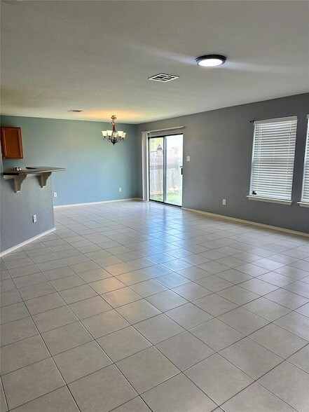 Building Photo - 5621 Thunder Gulch Dr