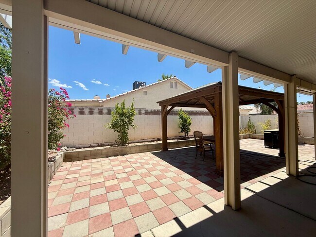 Building Photo - Spacious 4-Bedroom Home with 3-Car Garage in Orchards of Las Vegas