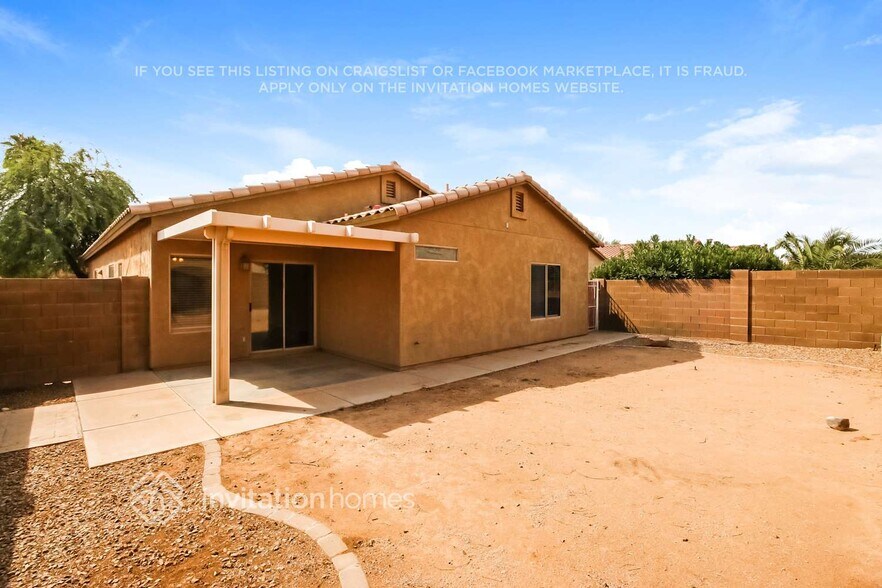 Building Photo - 774 E Drifter Pl