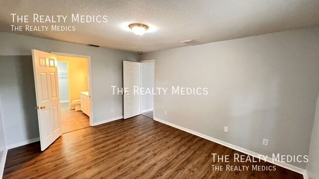 Building Photo - 116 S Normandale Ave