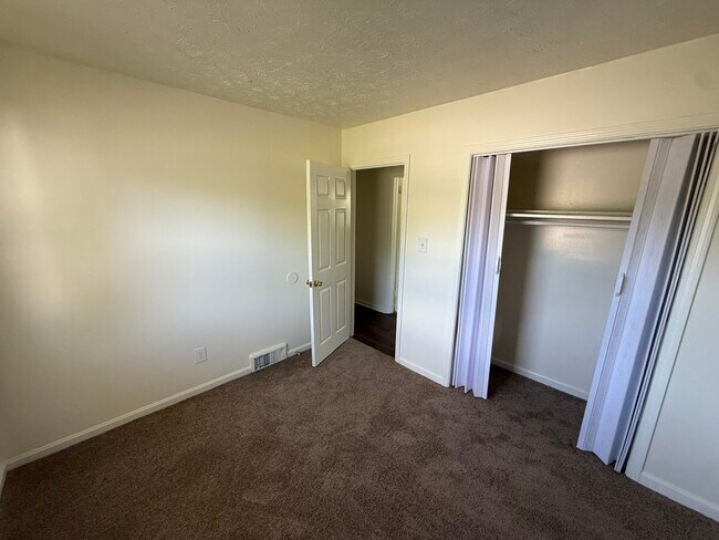 Building Photo - 2653 Twinbrooke Ln
