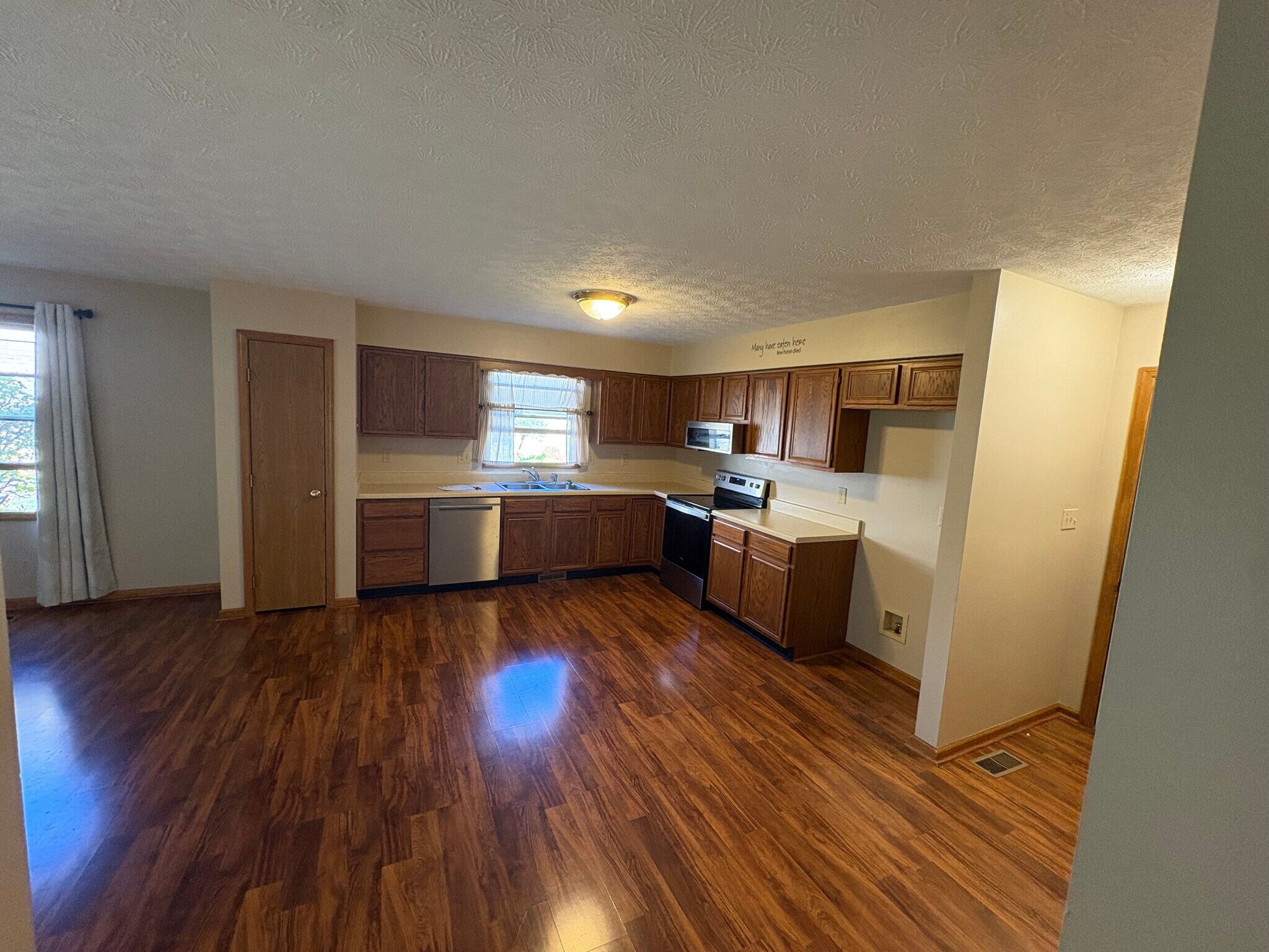 Building Photo - 7333 McSmith Ln