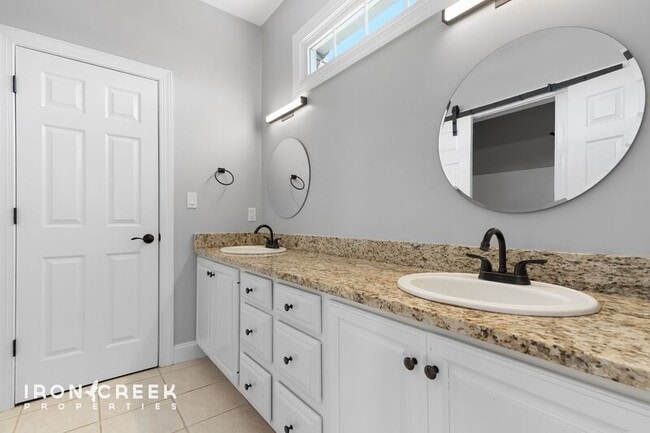 Building Photo - 1904 Bearberry Ln