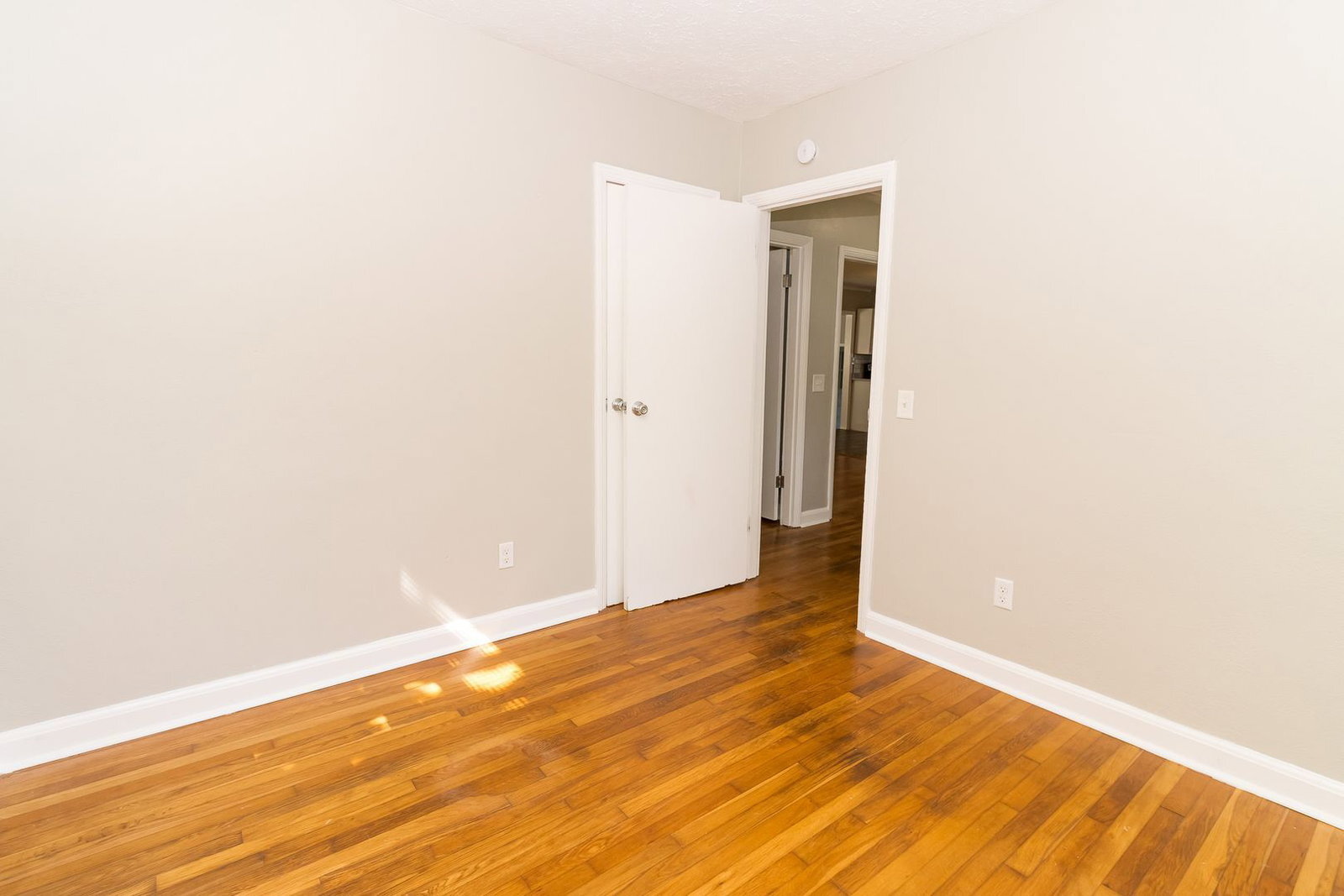 Building Photo - 26 Paulmar Dr