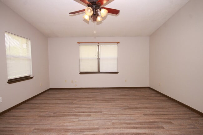 Building Photo - Peaceful Country Living Near UWF & Navy Fe...