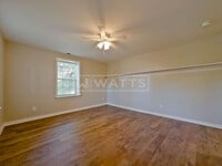 Building Photo - 1022 28th Pl S