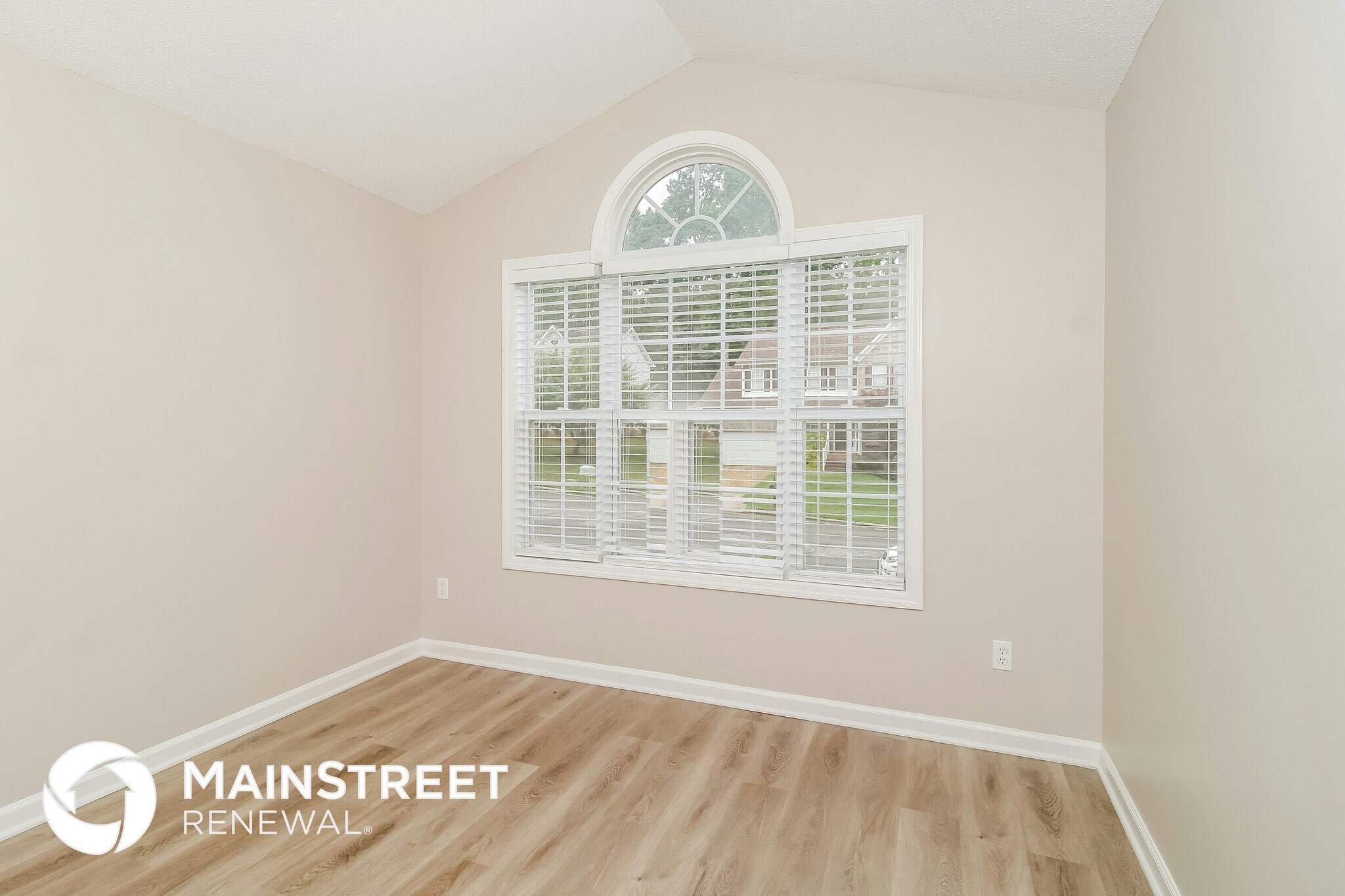 Building Photo - 4210 Clovelly Dr