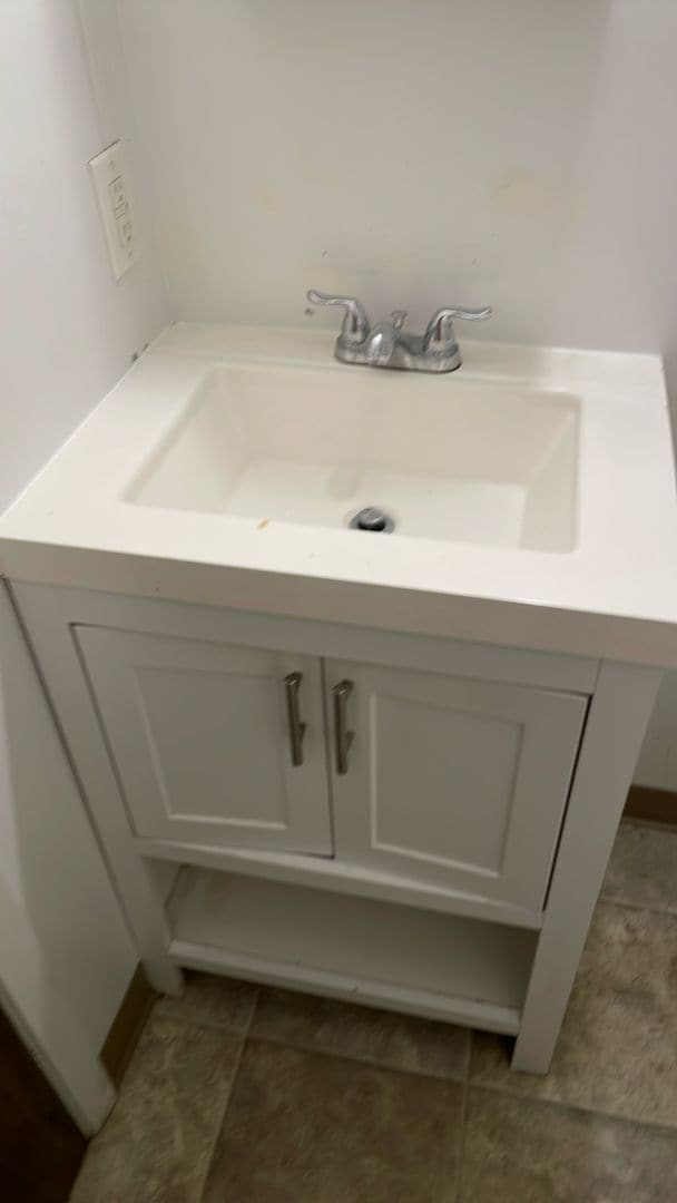 Building Photo - 2315 15th Ave S