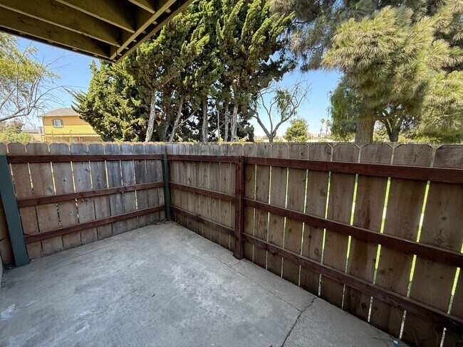 Building Photo - Large Two Story Condo with Two Car Detache...