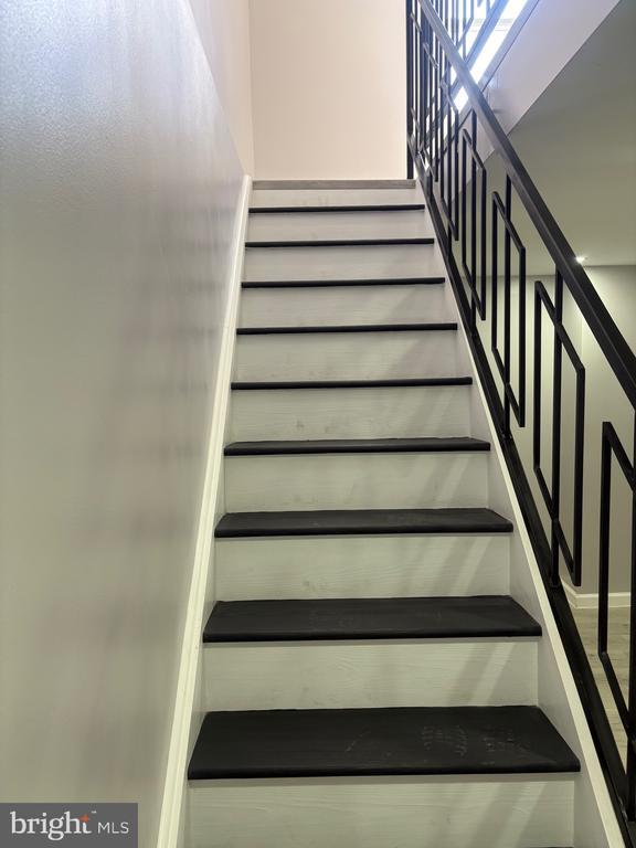 Building Photo - 220 N 9th St