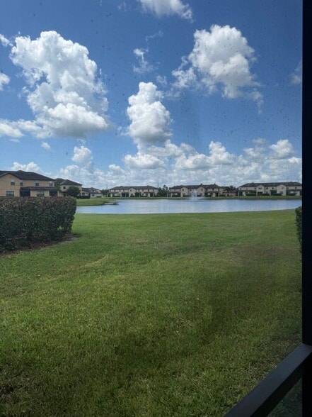 Building Photo - 2259 Seven Oaks Dr