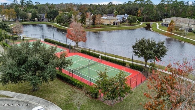 Building Photo - 411 Walnut Dr