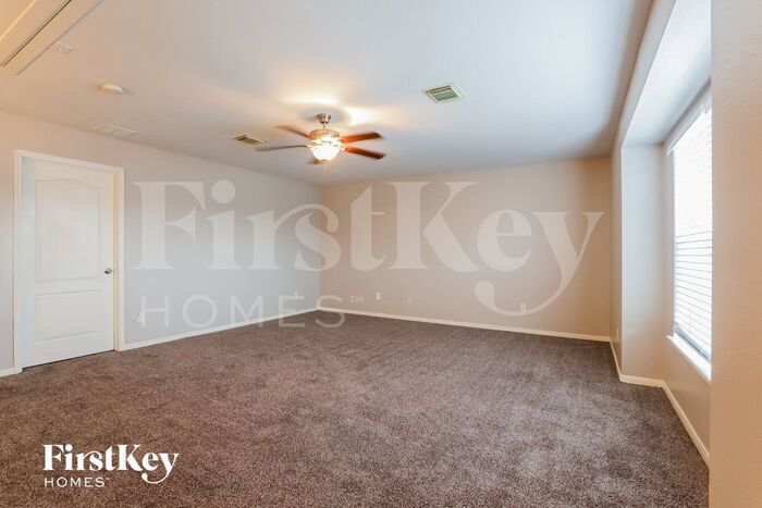 Building Photo - 15118 Sierra Ridge Dr