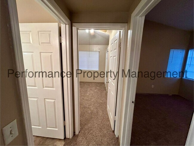 Building Photo - Stunning 4 Bed/3 Bath Home in SW Bakersfield w/ RBP & $0 Deposit Option