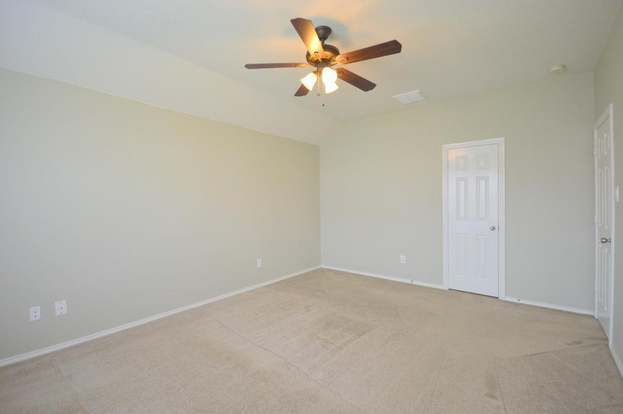 Building Photo - 8707 Farm Ridge Ln