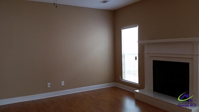 Building Photo - 206 Merlot Dr