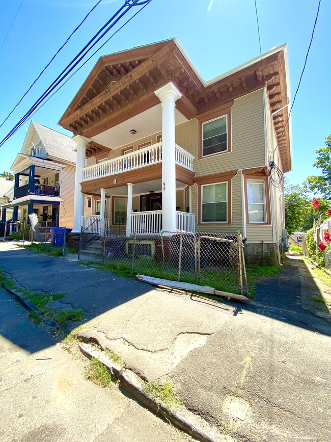 Primary Photo - 93 Hillside Ave