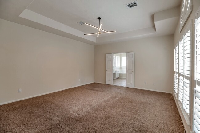 Building Photo - 2315 Blue Water Bay Dr