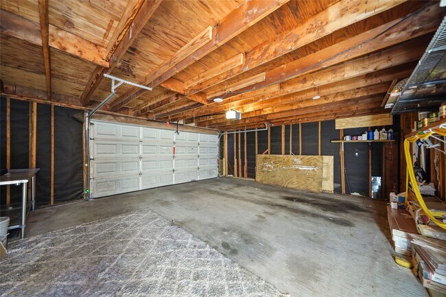 Building Photo - 11502 Village Pl Dr