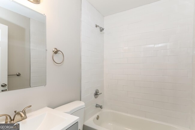 Building Photo - 109 Woodhaven Dr