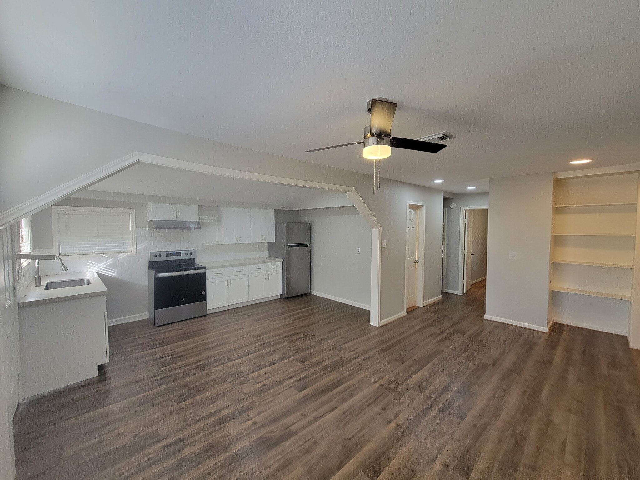 Building Photo - 707 Johnson Ln