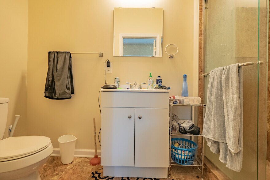 Building Photo - 3707 Powelton Ave