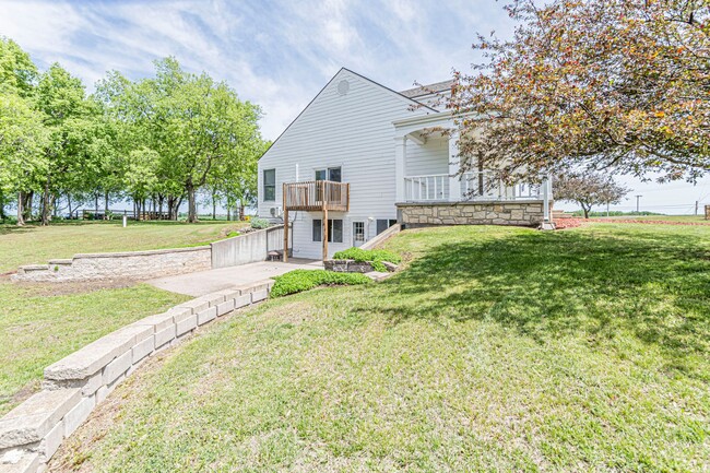 Building Photo - Please View 3D Virtual Walk-Through Before...