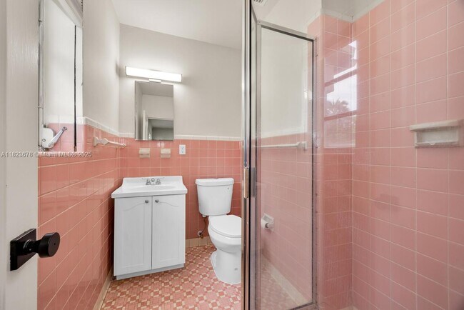 Building Photo - 1340 Sopera Ave