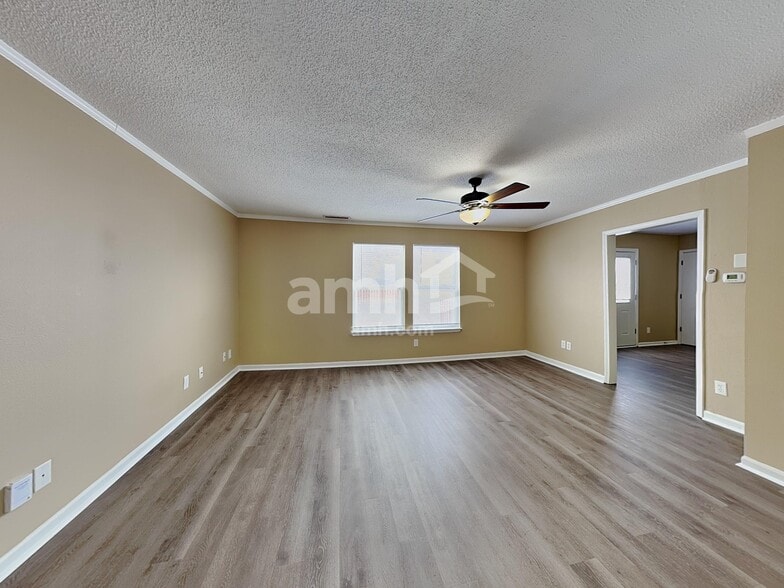 Building Photo - 2343 Summerwood Ln