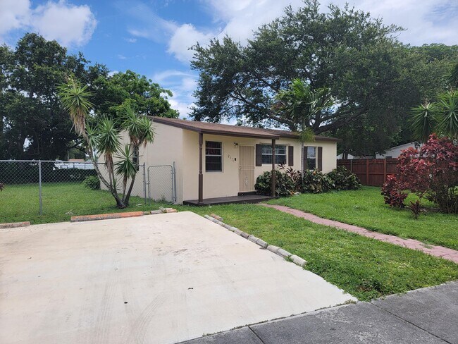 Building Photo - 2971 NW 160th St