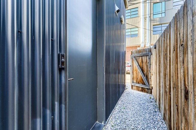 Building Photo - Stylish Loft-Style 1 Bedroom in the Heart of RiNo with Garage and Private Patio